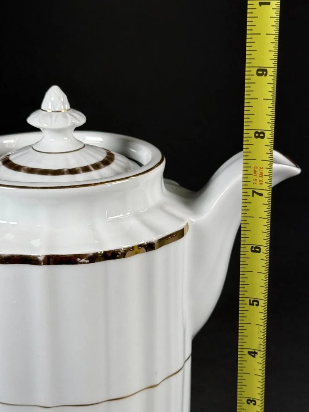 Vtg Kahla Germany White Porcelain Teapot Coffee Pot Gold Gilt Ribbed Scalloped